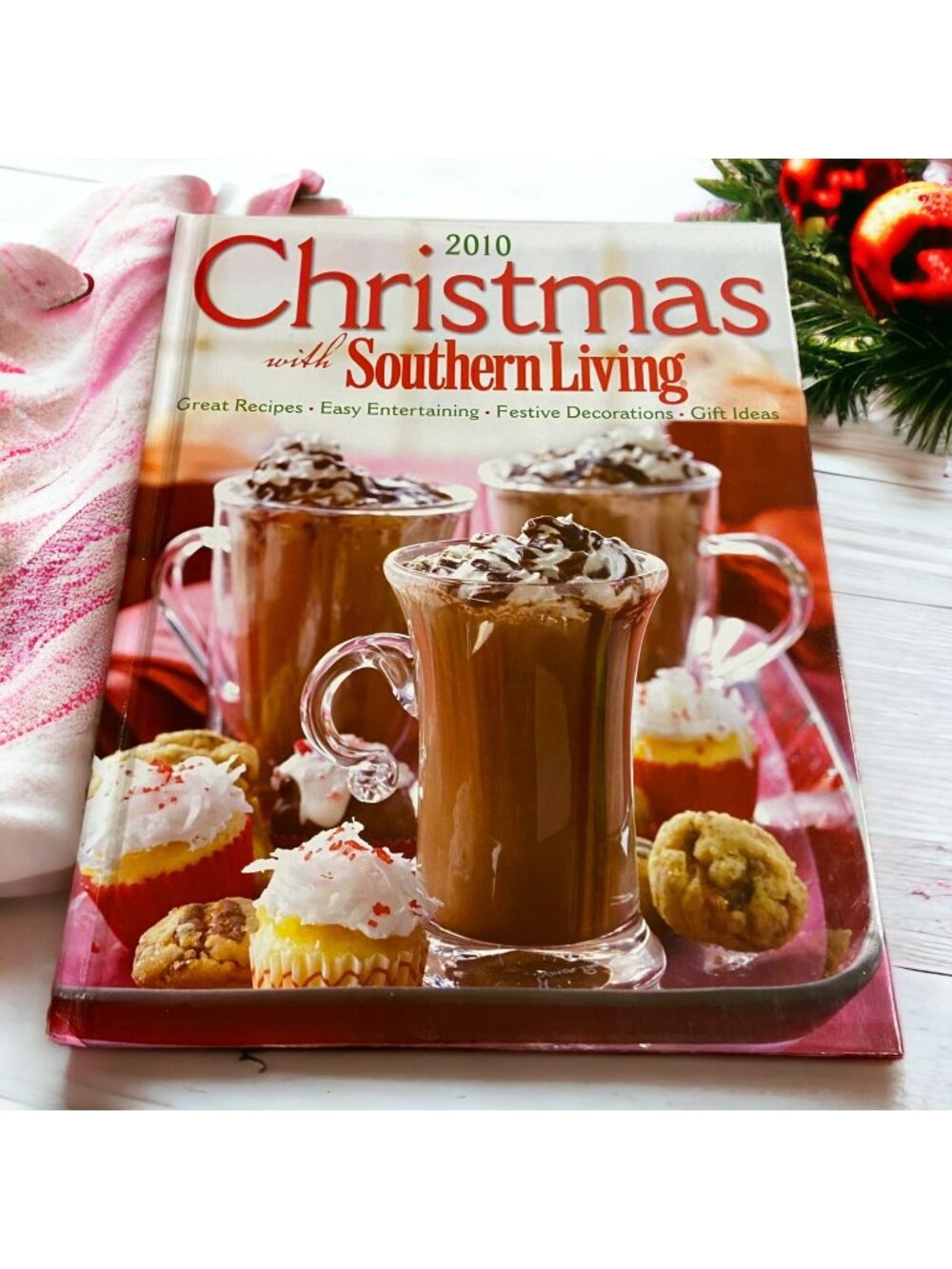 Southern Living Christmas 2010 Hardcover Holiday Cookbook Farmhouse Entertaining
